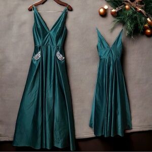 Blondie Nites Emerald Forest Green Embellished Pocket Formal Ball Christmas Gown
